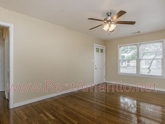 2nd image of 1913 Crockett St