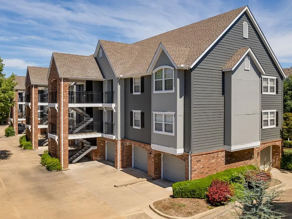 The Chesterfield - Now Offering $300 Off Move-In Costs! *1 Bedroom Units Only*
