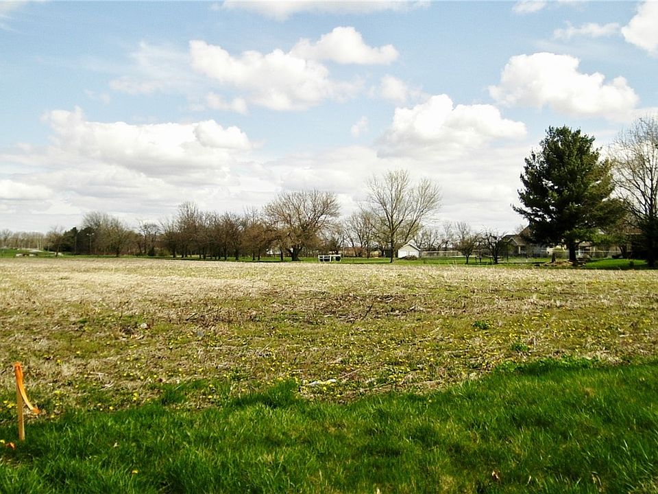 1st image of S Pine St