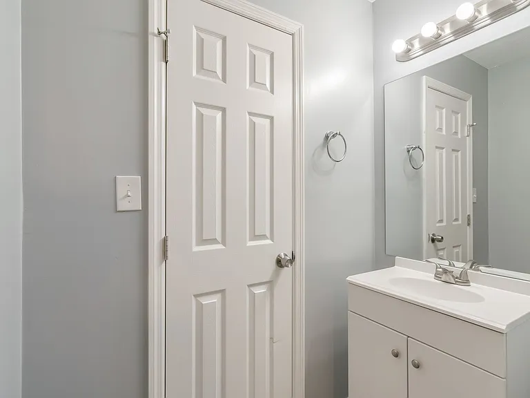 9104 Cedarpark Ln #C — Photo 23
