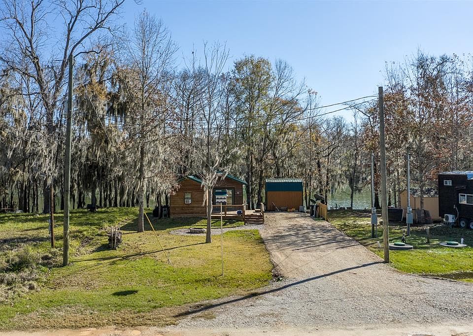 1st image of 301 Ferguson Dr