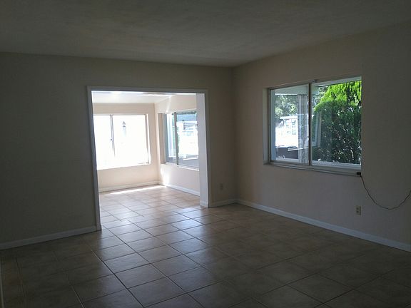 2nd image of 5264 Jasmine Cir N