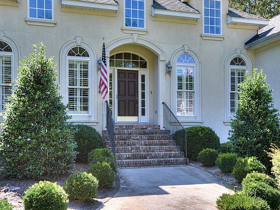 2nd image of 144 Foxhound Run Rd