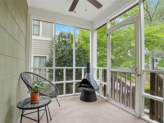 4th image of 446 Ansley St