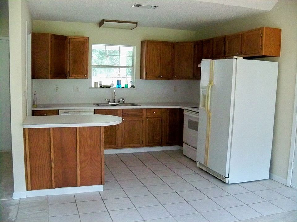 2nd image of 425 Northern Oak St