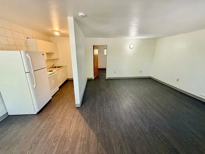 509 S Bryan Ave #12 — Photo 5