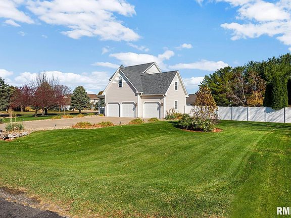 4th image of 13712 N Wild Spruce Ct