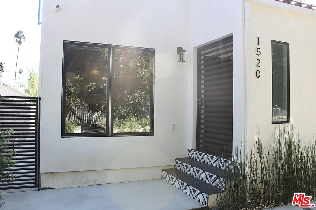 3 bed, 2.0 bath, 1312 sqft, $4,500 — Photo 3