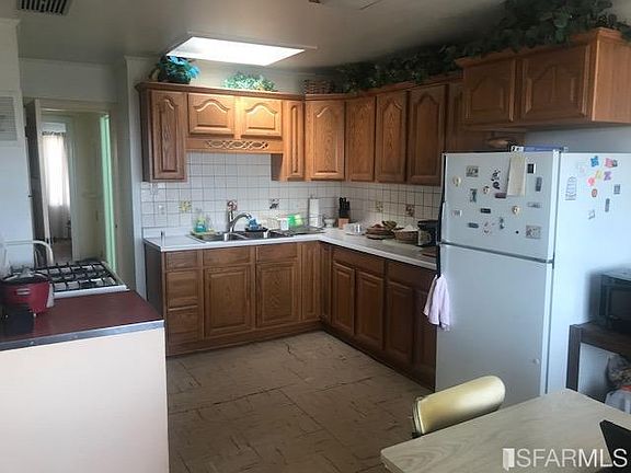 4th image of 1863 Newhall St
