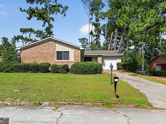 4th image of 2319 Shadowood Dr
