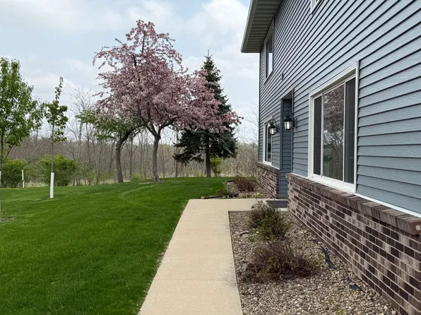 1019 Bridgit Ct SE #2, Cedar Rapids, IA 52403