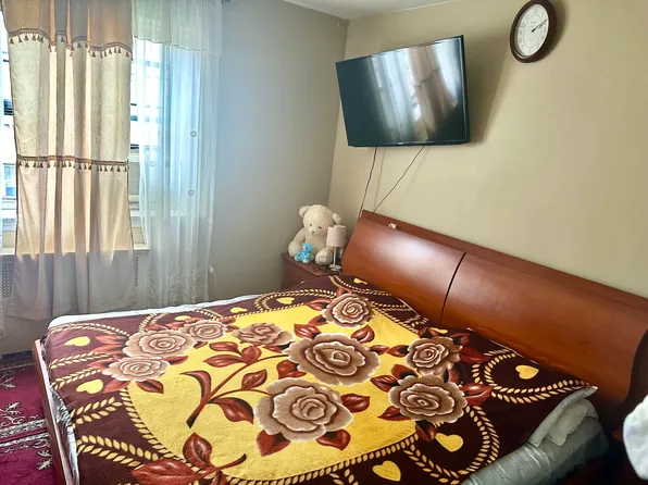 147-11 79th Avenue image 8 of 12