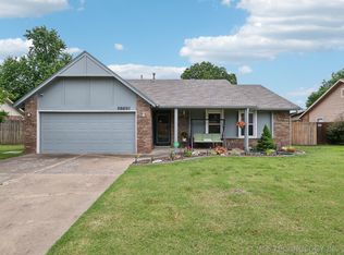 2705 W Galveston Pl, Broken Arrow, OK 74012