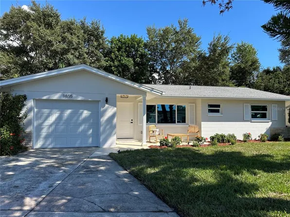 9805 110th Ln, Seminole, FL 33772