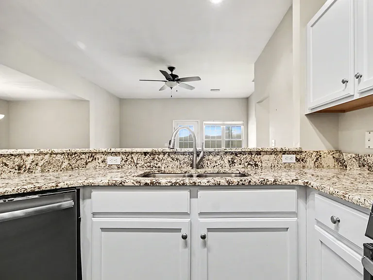 2279 S Main St — Photo 8