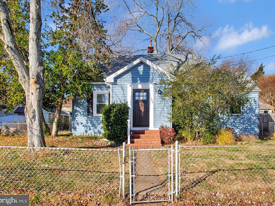 1st image of 1204 McKinley St