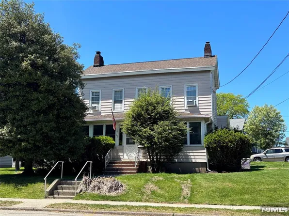 242 Ridge Rd, Cedar Grove, NJ 07009