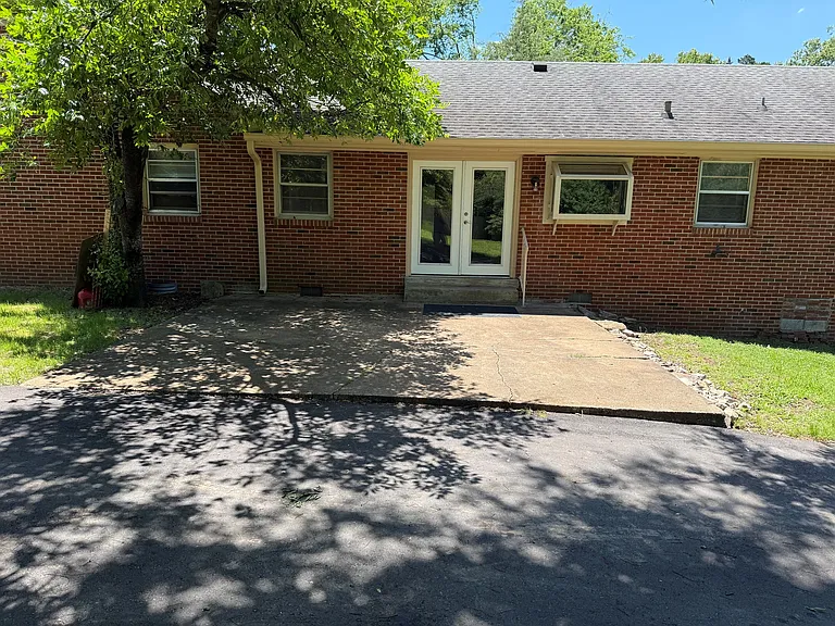 904 Bresslyn Rd — Photo 13