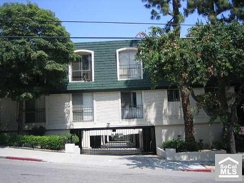 2nd image of 968 Larrabee St APT 109
