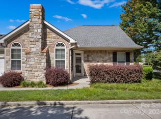 866 Ledgestone Ct, Tega Cay, SC 29708