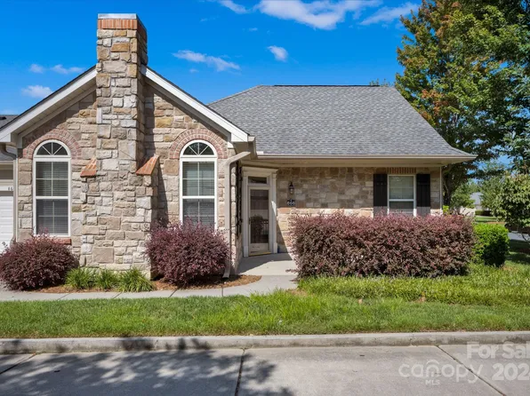 866 Ledgestone Ct, Tega Cay, SC 29708