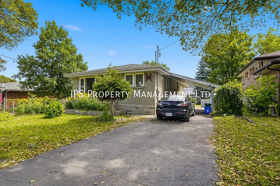 3 bedroom|1 bath - 19 Munro Avenue - Basement - All Inclusive — Photo 1