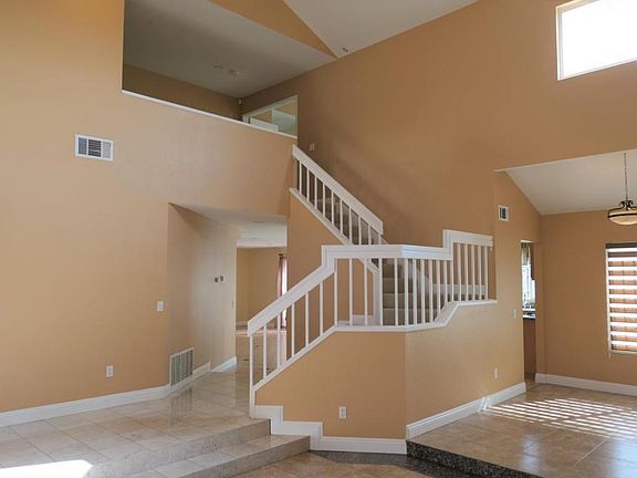 3rd image of 954 Whitecliff Dr