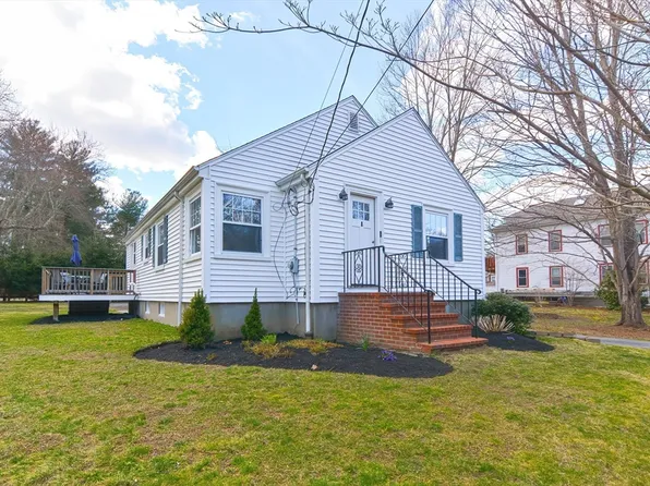 31 Cullen St, Taunton, MA 02780