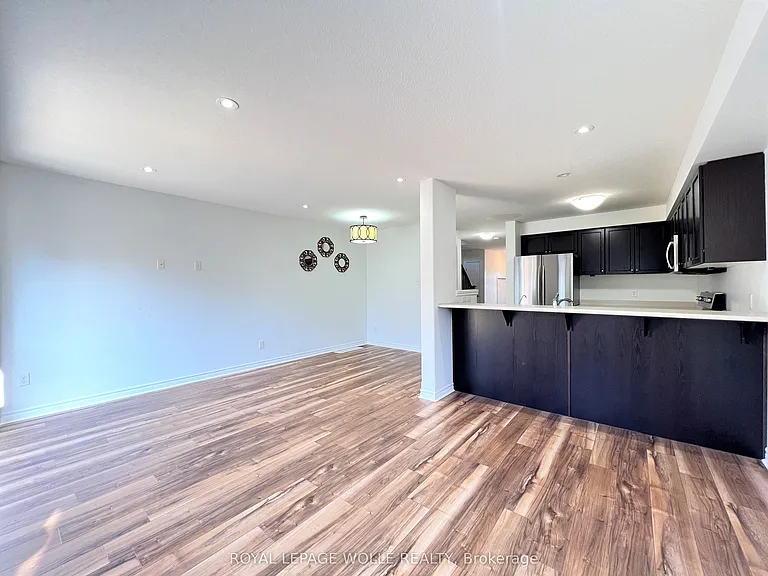 46 Renfrew St — Photo 11
