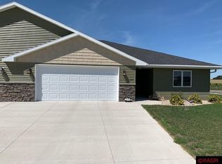 653 Waraju Ave, New Ulm, MN 56073