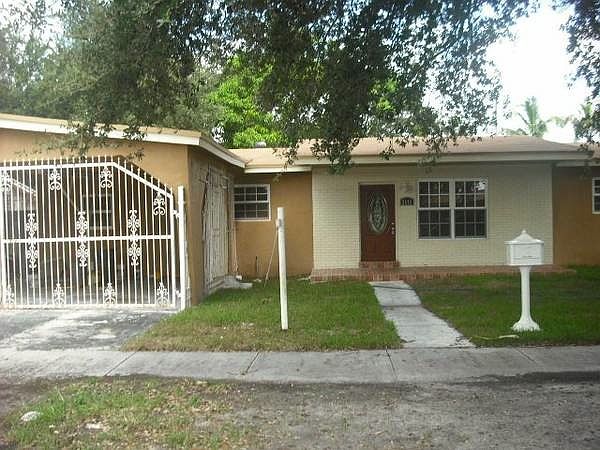 2nd image of 2611 NW 121st St