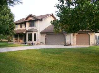 15050 E Arbuckle Rd, Marshall, IL 62441