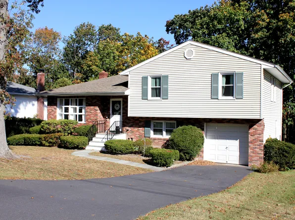 10 Oakridge Rd, White Plains, NY 10607