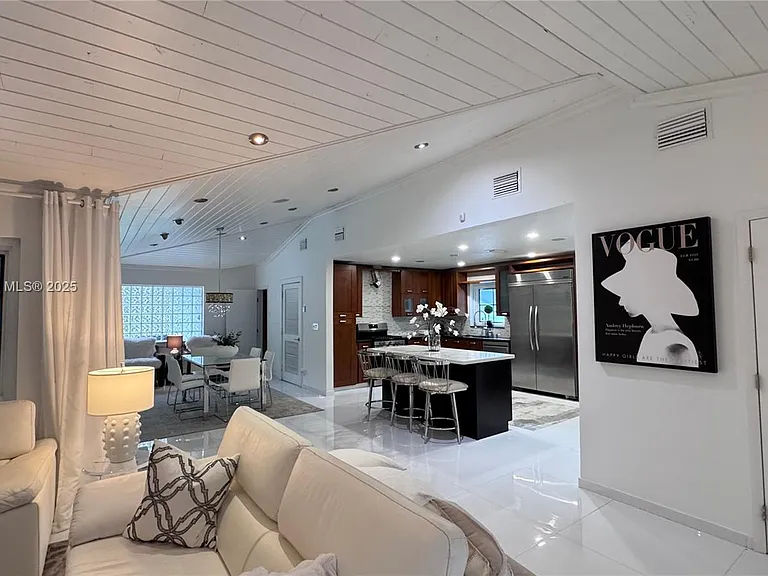 1332 Van Buren St — Photo 3