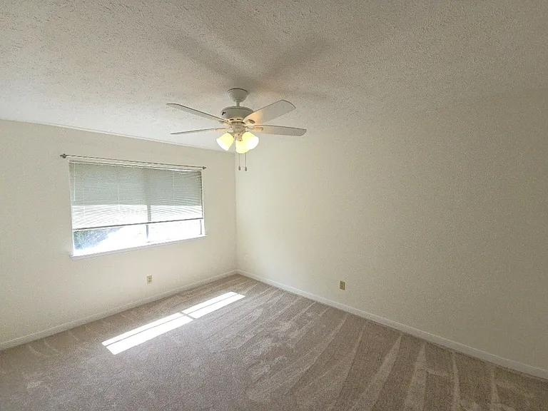 2502 Fairwind Dr — Photo 12