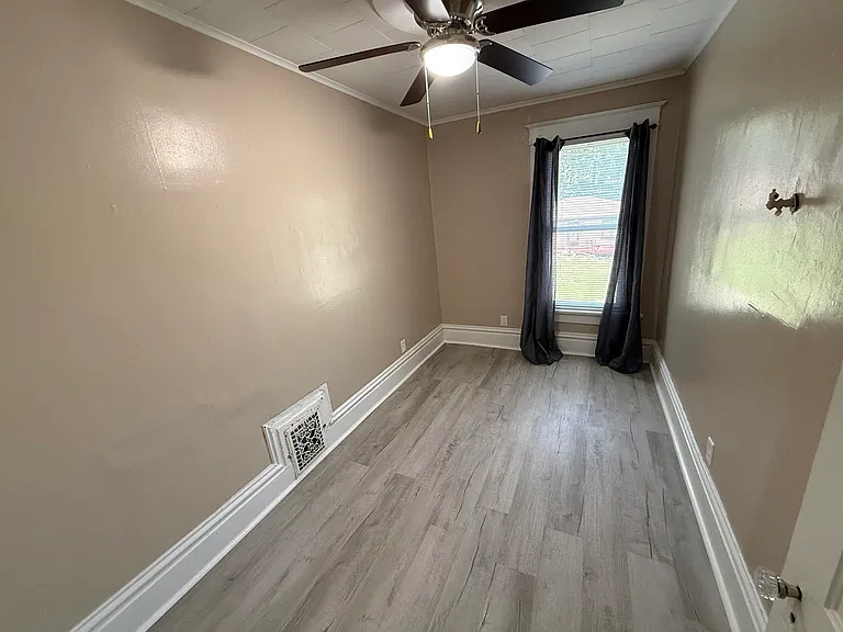 305 Locust St #305 — Photo 10