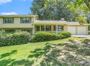 201 Sue Ln, Auburn, GA 30011