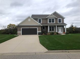 3155 Oakbrook Way, Bay City, MI 48706