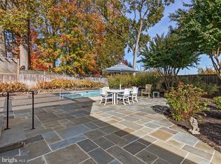 933 Ridge Dr, Mc Lean, VA 22101