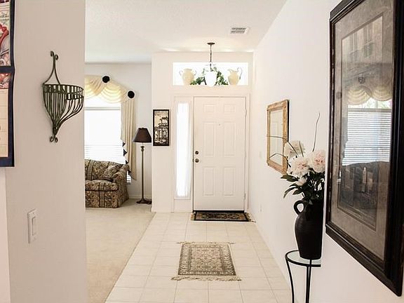 Front Entrance Hall Way