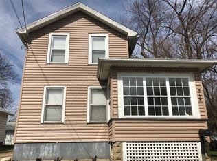 319 Jackson St, Aurora, IL 60505