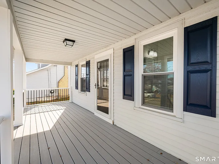 14 Clark Ln — Photo 4
