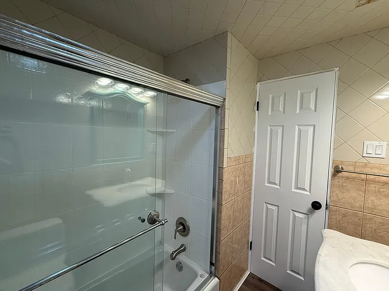 807 Londonderry Dr — Photo 18