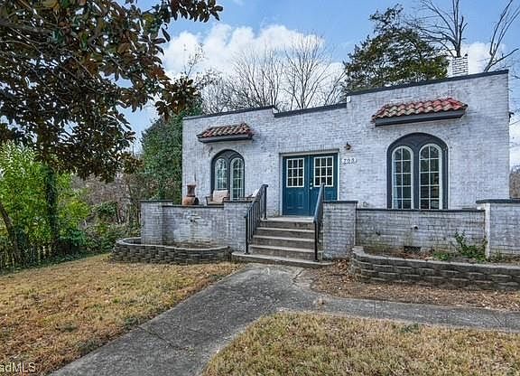 2nd image of 705 Delmont St