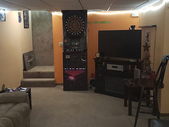 2nd image of 1571 Lindaire Ln E