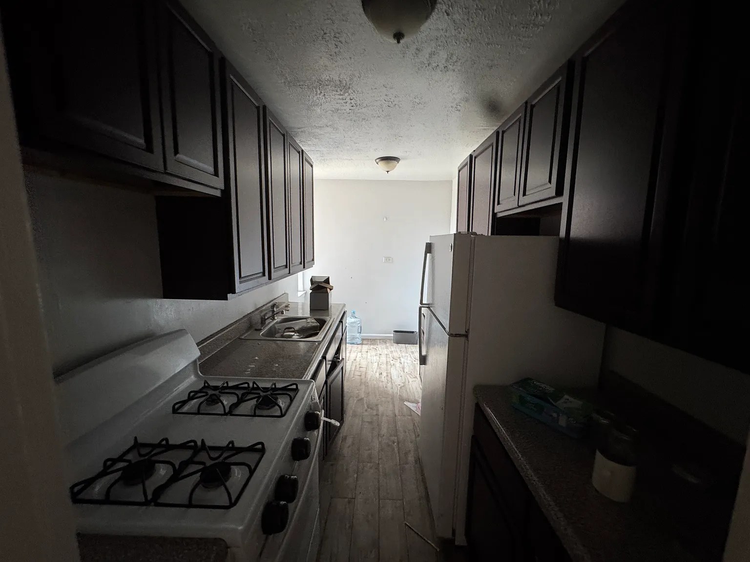 1 bed, 750 sqft, $2,050 — Photo 2