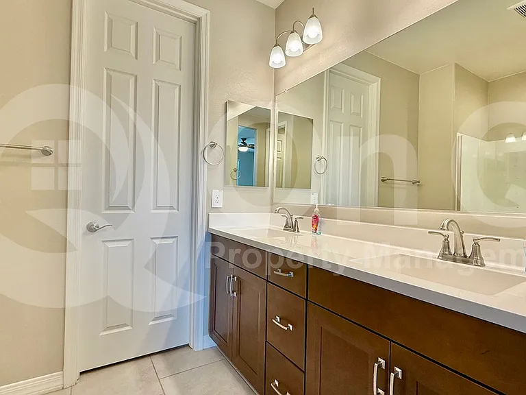 4420 N 202nd Ln — Photo 16