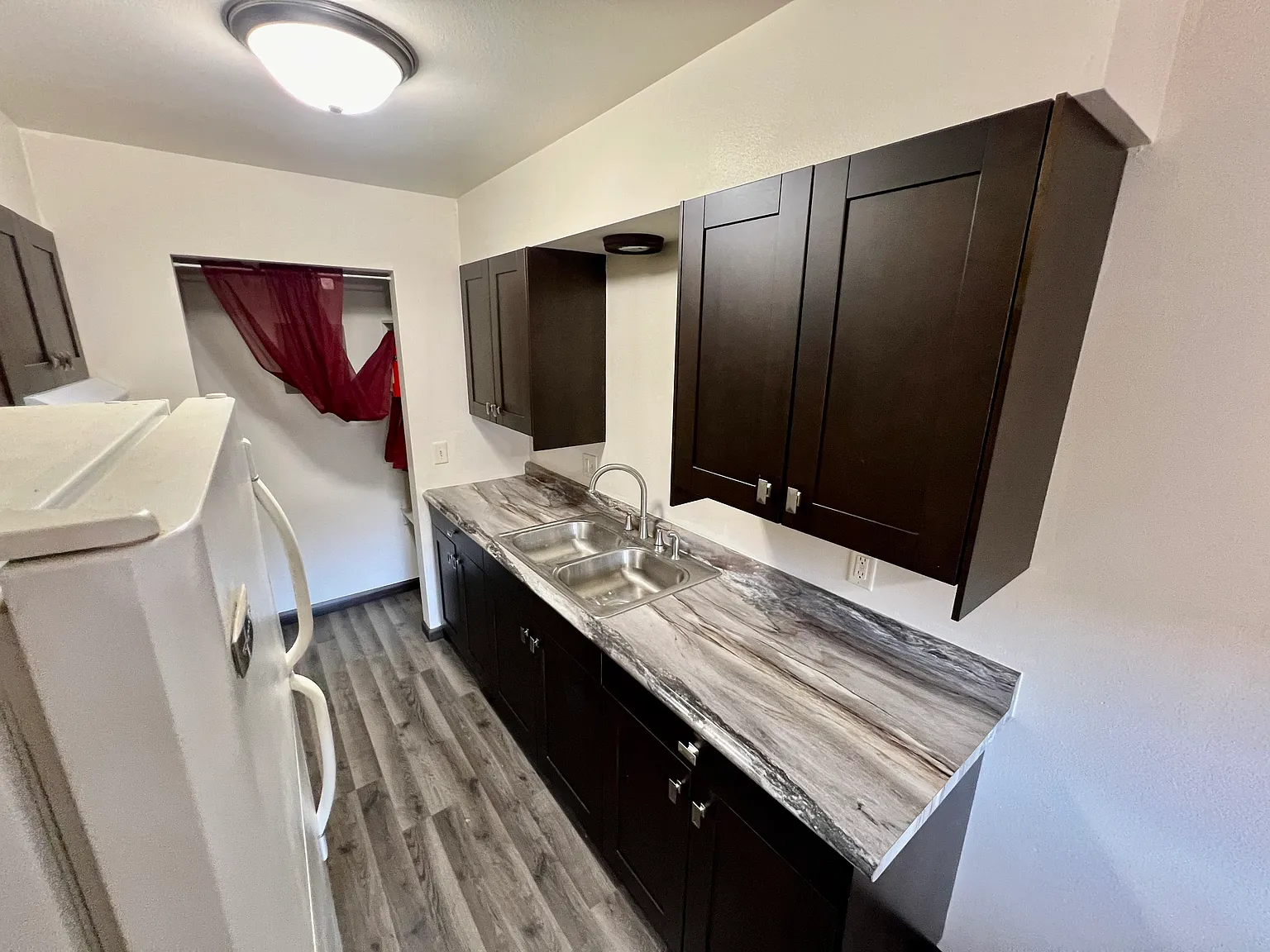 2 bed, 750 sqft, $895 — Photo 3