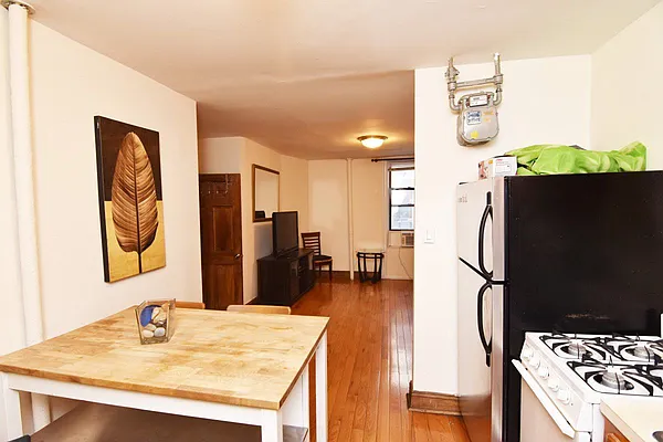 Rented by Bohemia Realty Group | media 11