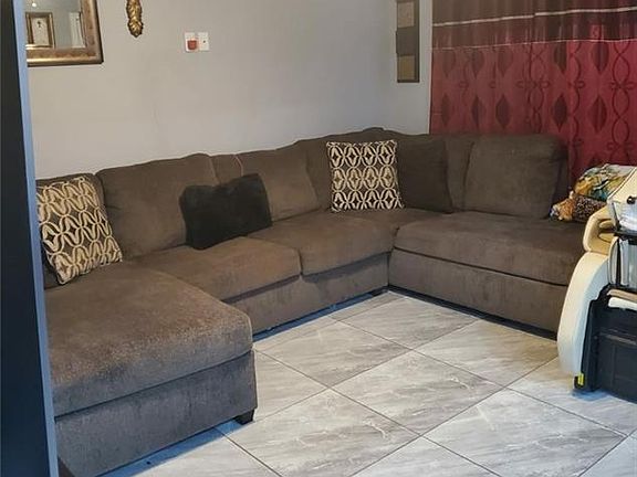 2nd image of 1823 Las Brisas Dr